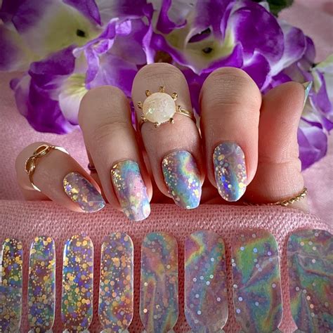 Channel your inner sorceress with a manicure in Narragansett